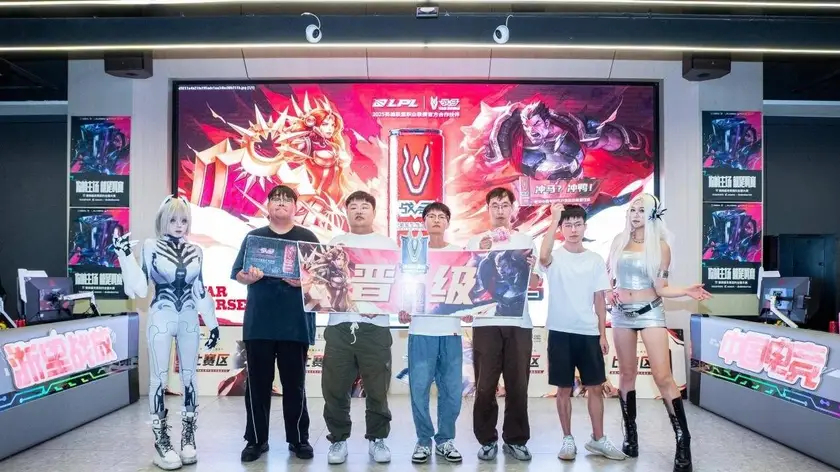 王者荣耀主题音乐会上演，交响乐团演绎经典游戏BGM